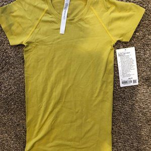 Lululemon  Swiftly Tech Short Sleeve 2.0 Size 2